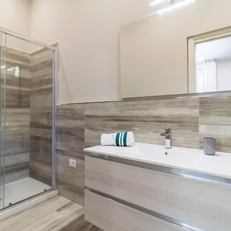 L'amoruccio Daire Collestatte Piano